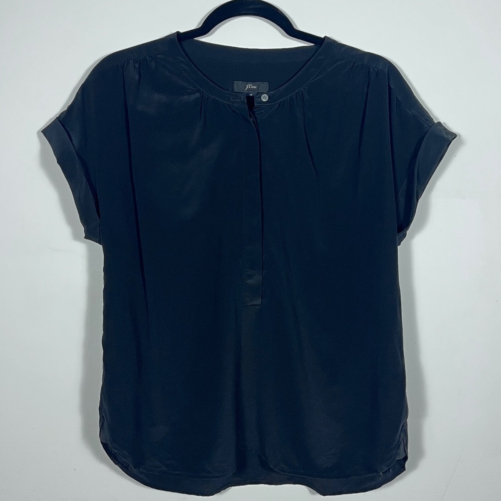 J Crew Silk pop over top with short sleeve SZ M